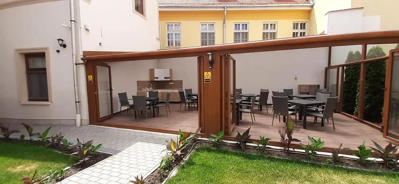 Mecset Apartman Aparthotel Eger 0*,